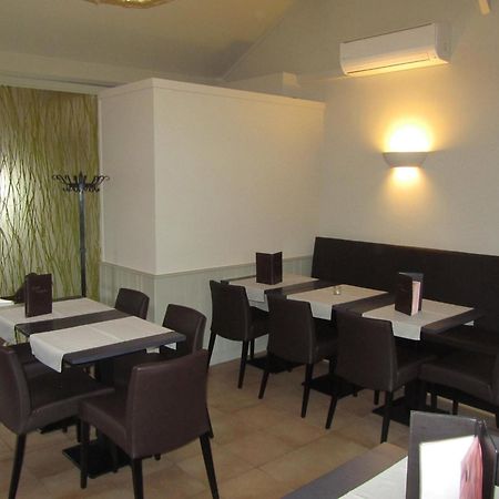 Hotel Klein Nederlo Vlezenbeek Экстерьер фото